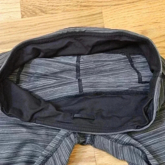 Lululemon Run Inspire Crop Size 8 EUC - Picture 9 of 12
